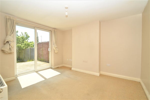 Flat Northville Road in Filton