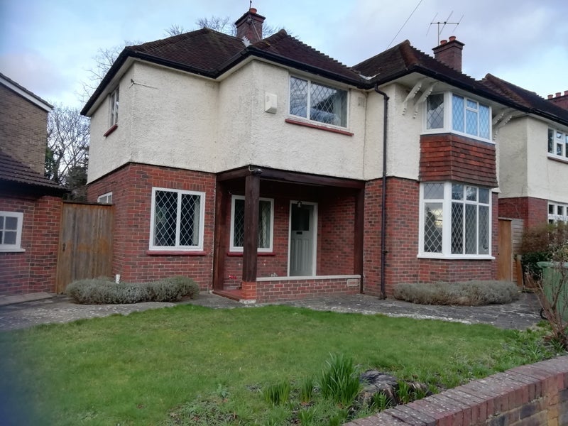 House Grove Road in Epsom and Ewell