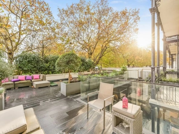 Flat Connaught Place in City of Westminster