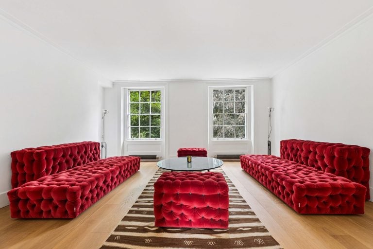 Flat Brompton Square in Greater London