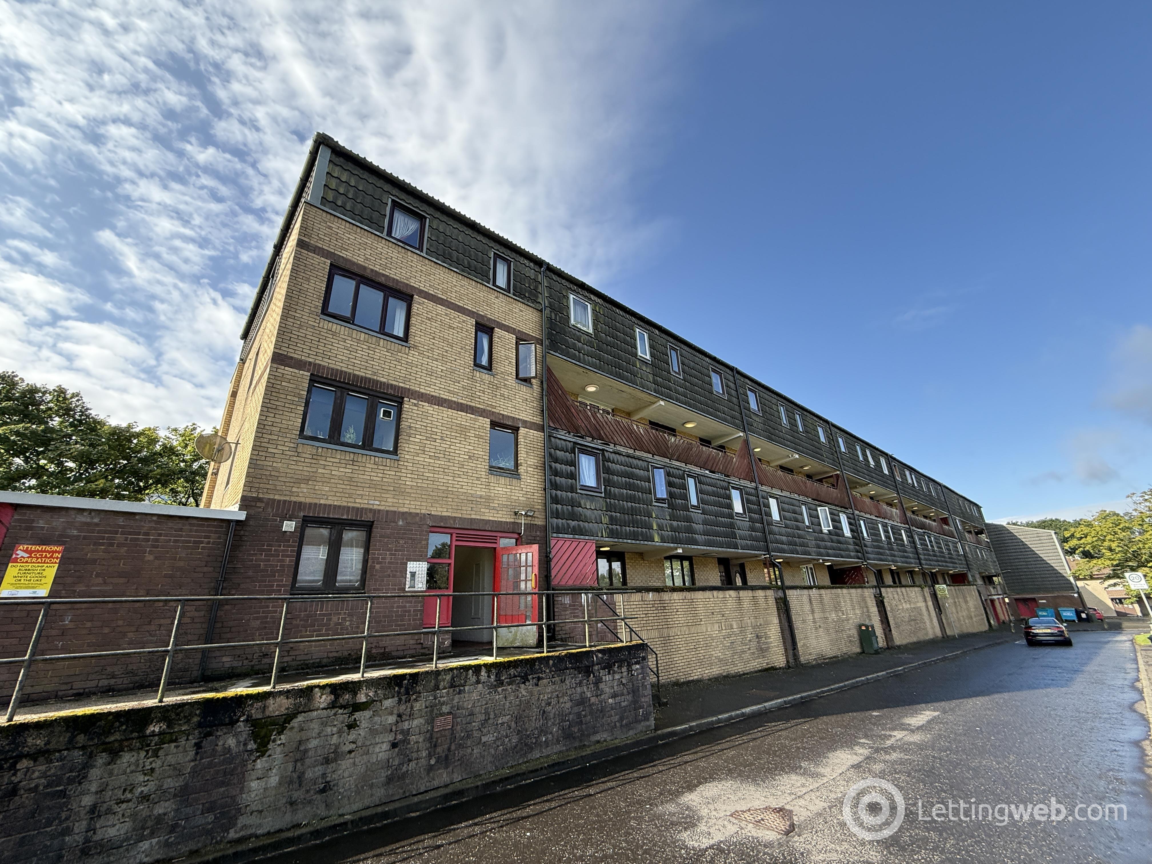 Flat Braehead Road in Cumbernauld