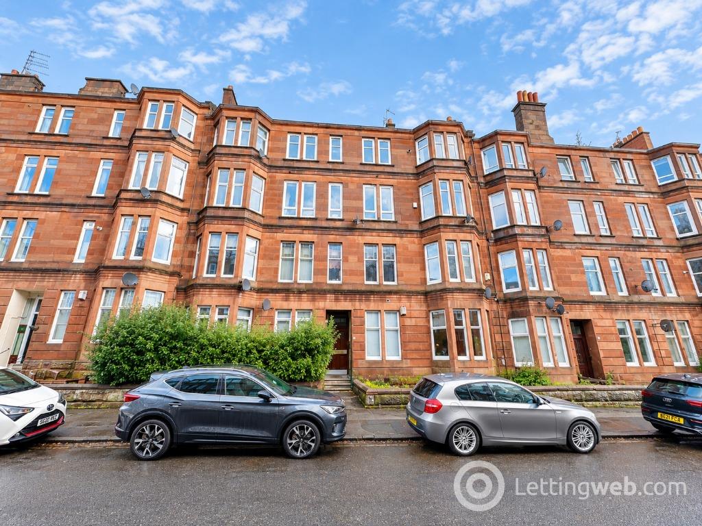 Flat Strathyre Street in Glasgow