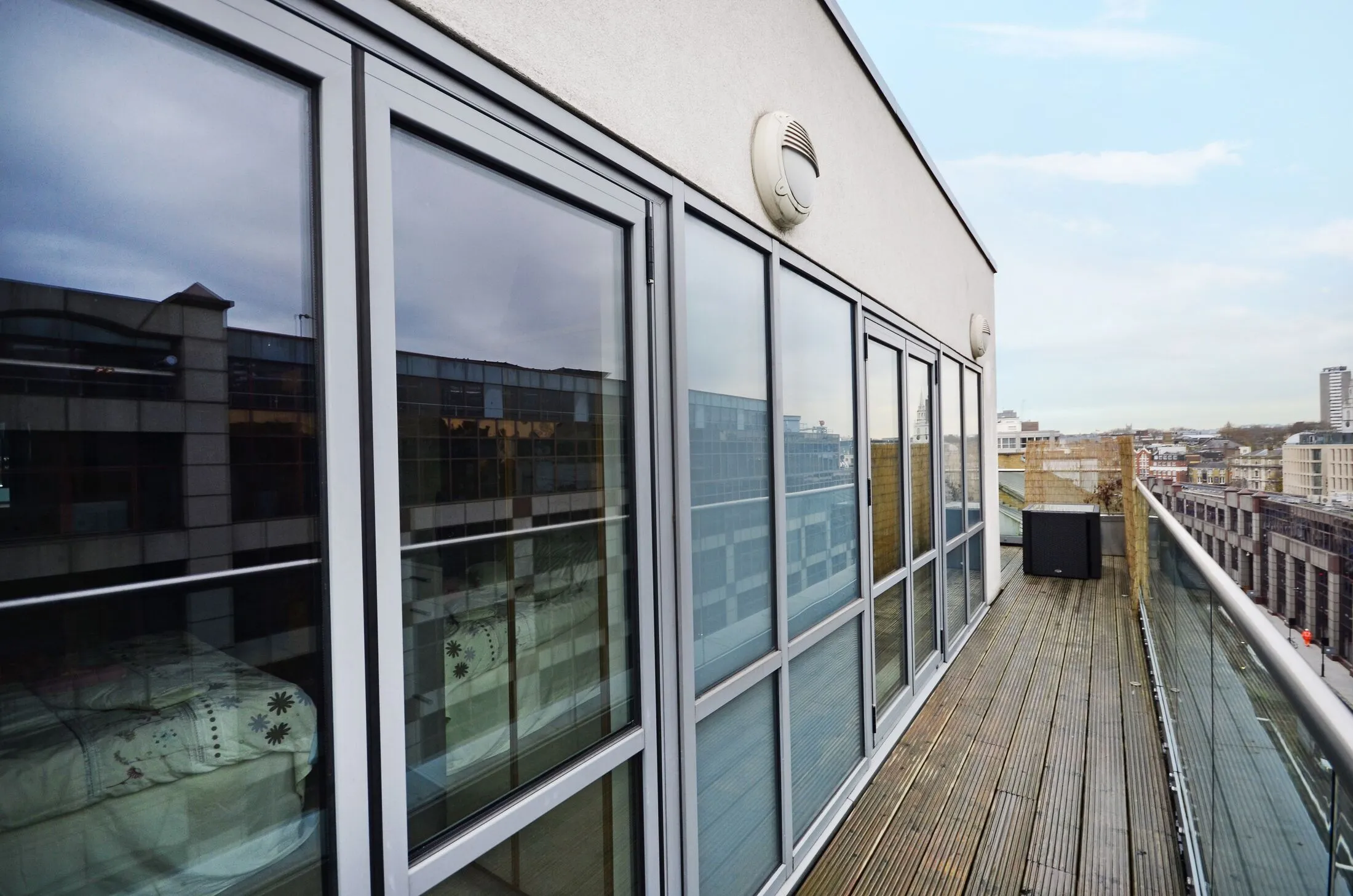 Flat Farringdon Road in Greater London