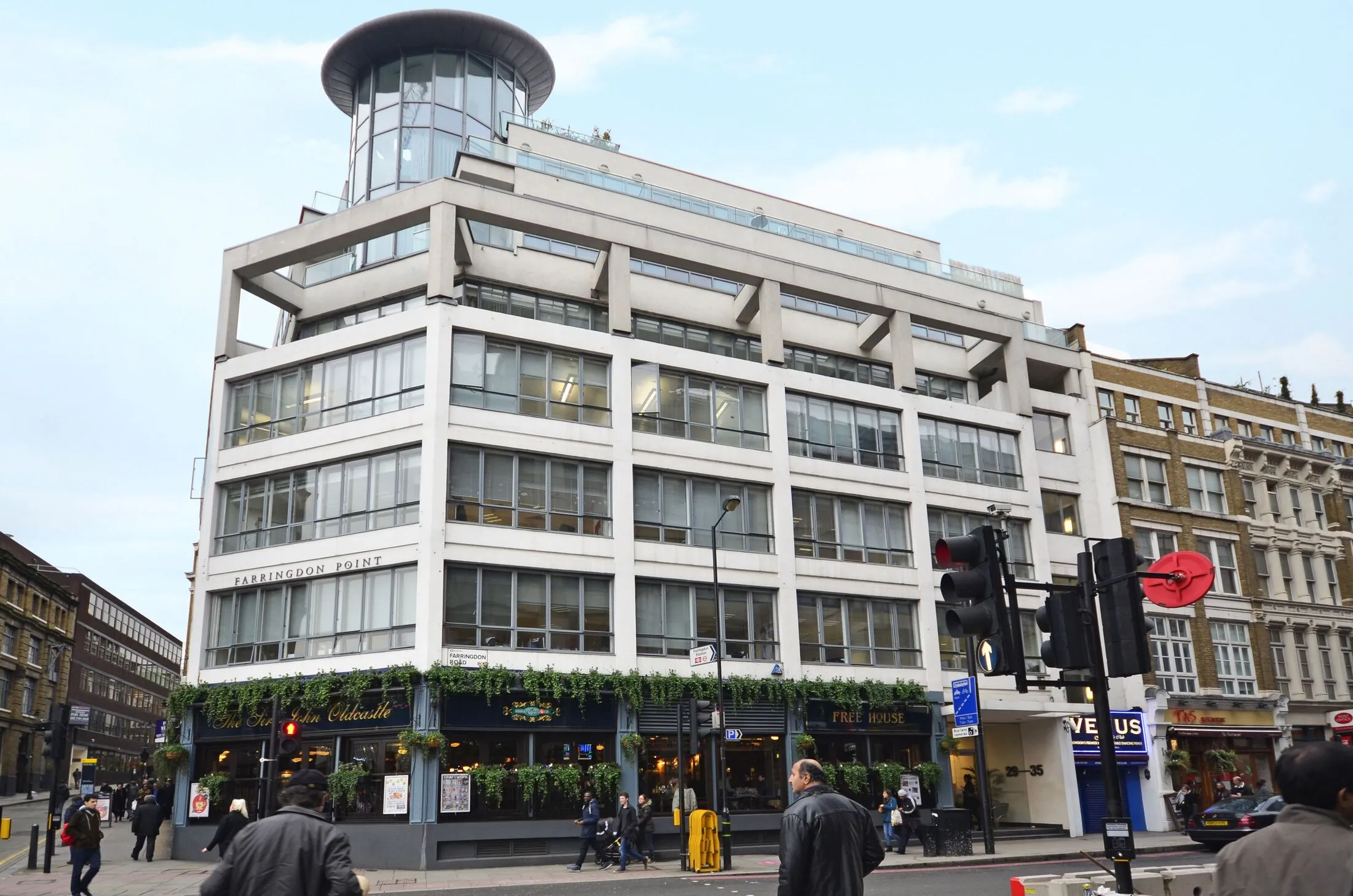 Flat Farringdon Road in Greater London