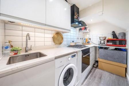 Flat Denmark Street in Maidenhead