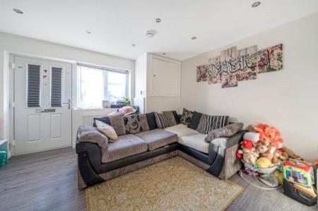Flat Denmark Street in Maidenhead