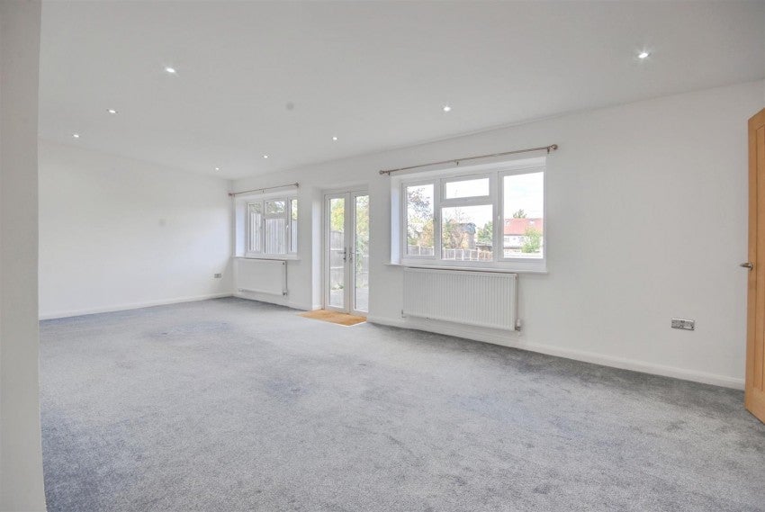 House Beechcroft Gardens in Greater London