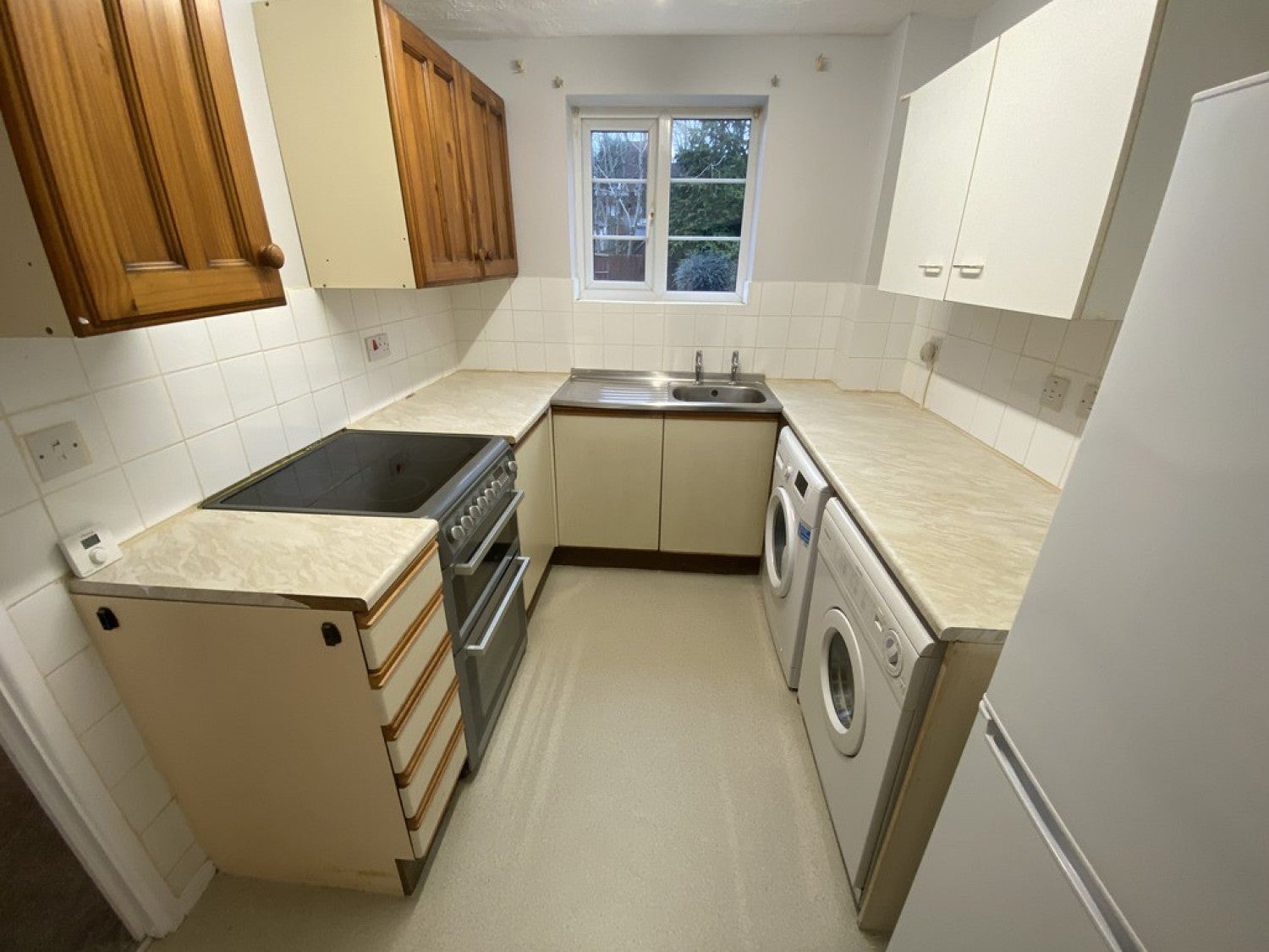Room Middle Road in Southampton