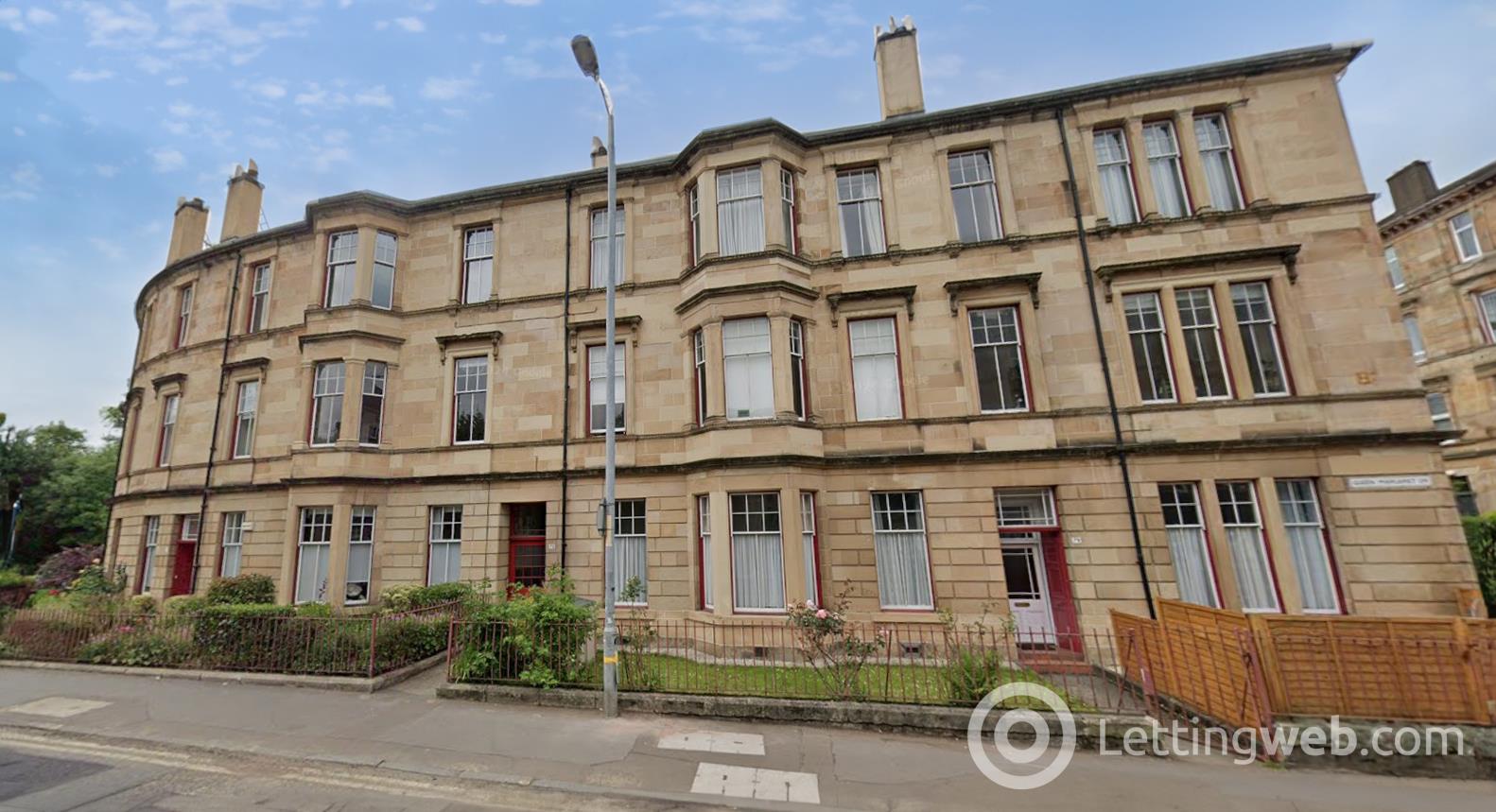 Flat Queen Margaret Drive in Glasgow