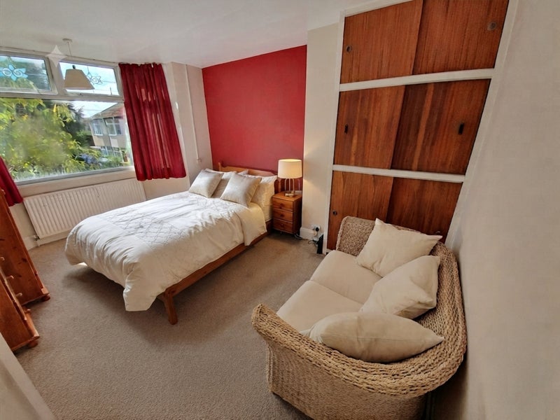 Room Greenpark Road in Bristol