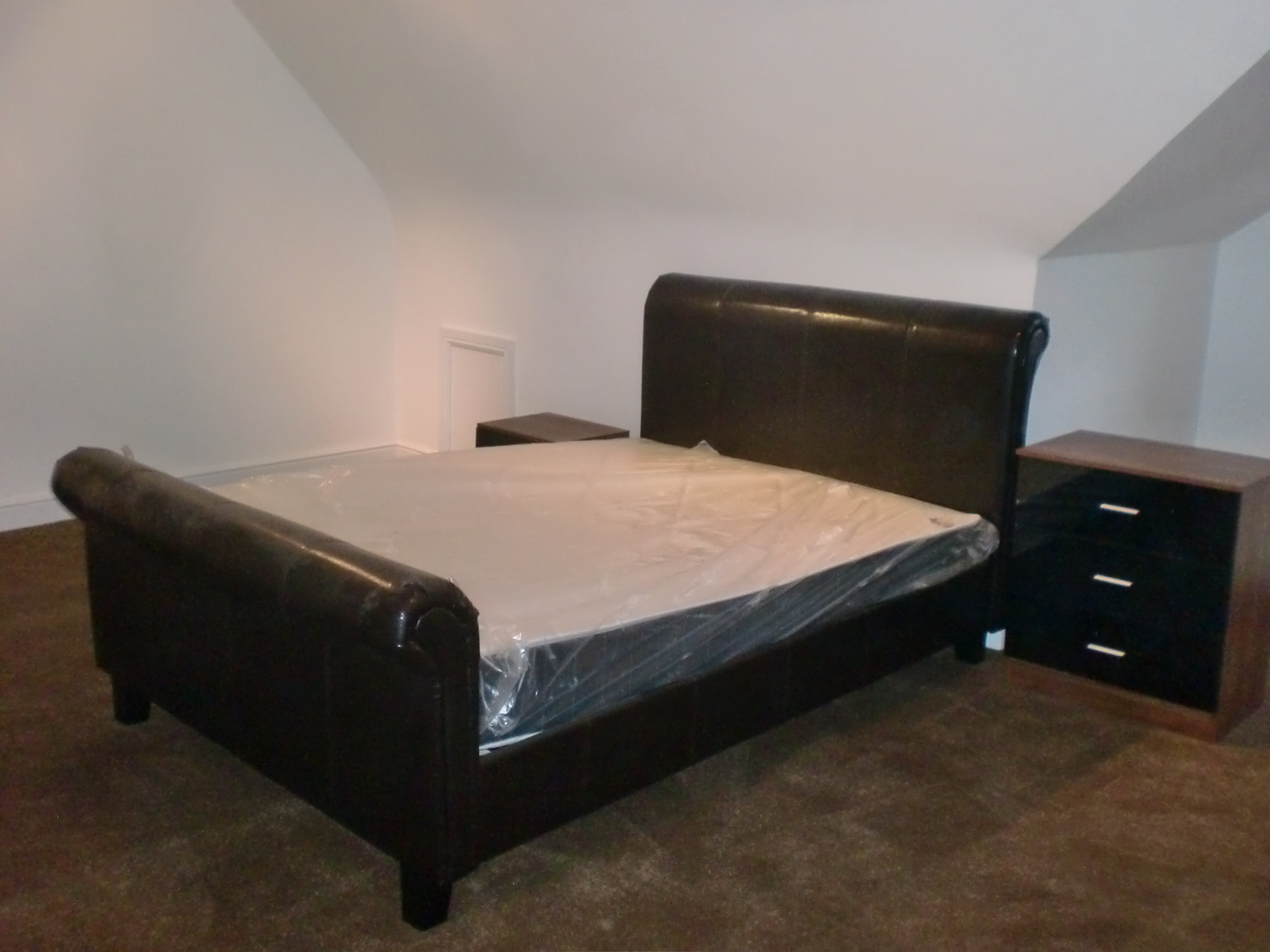 Flat Stonegate Road in Leeds