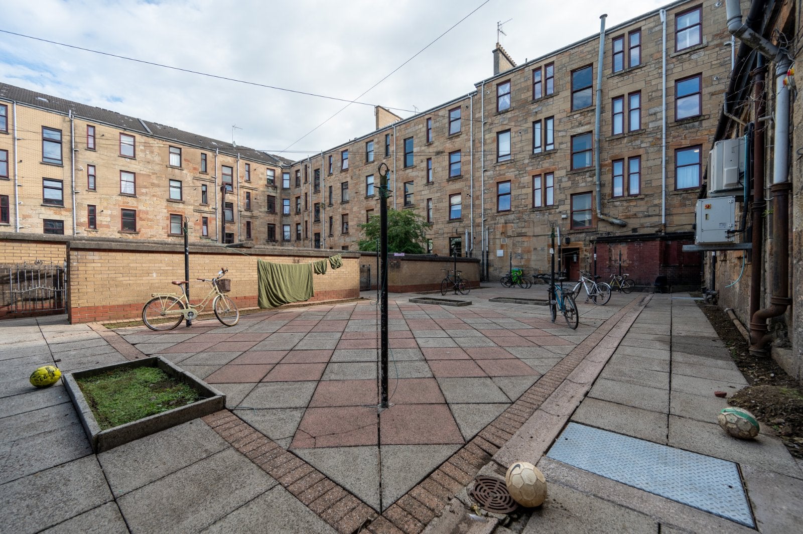 Flat Dumbarton Road in Glasgow
