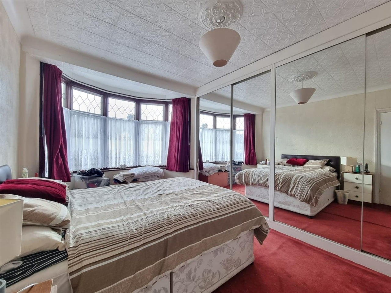 Room Guildford Road in Greater London