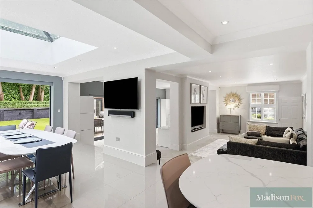 House Regents Drive in Greater London