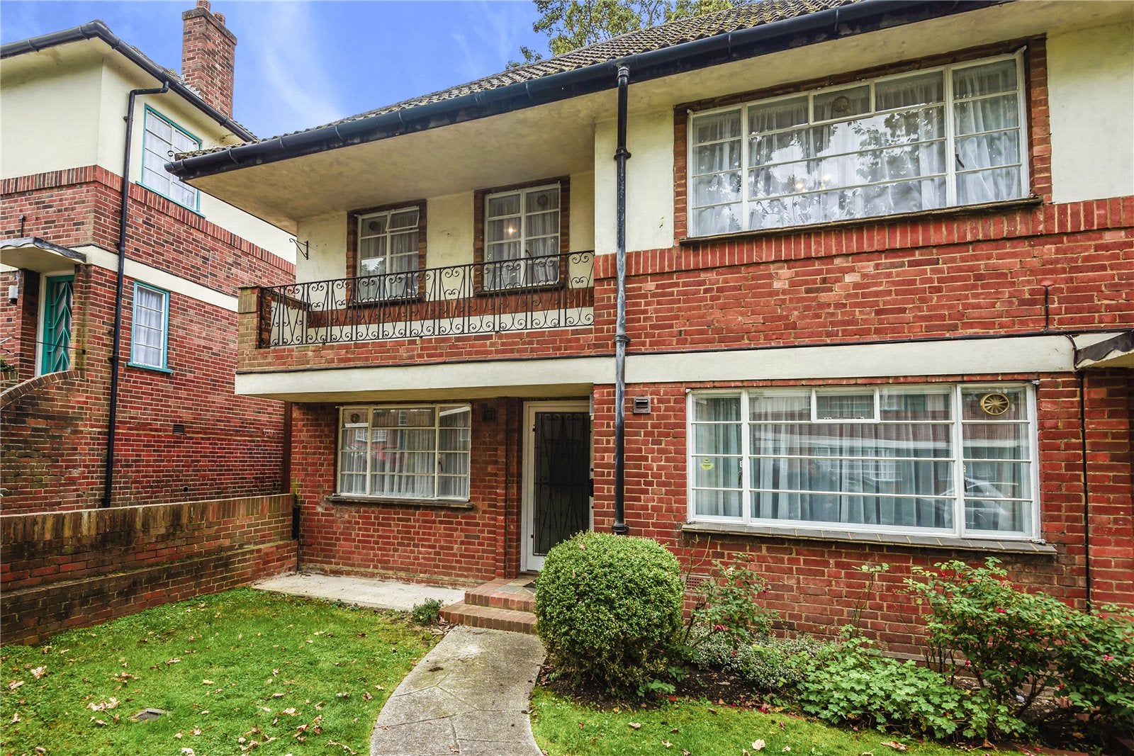 Flat Glenhill Close in Greater London