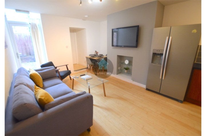 Flat Cartington Terrace in Newcastle upon Tyne