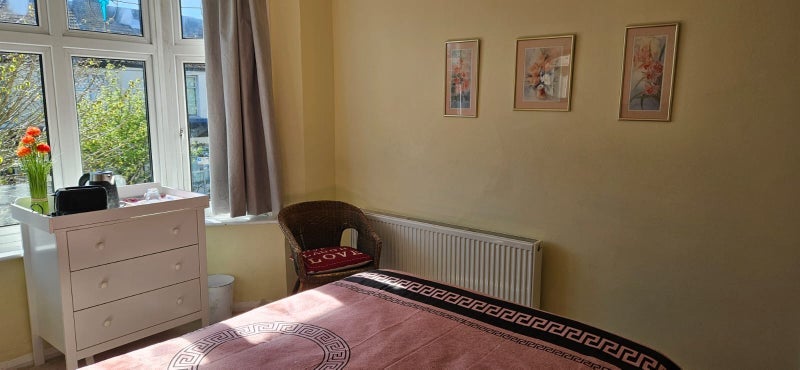 Room Ipswich Road in Greater London