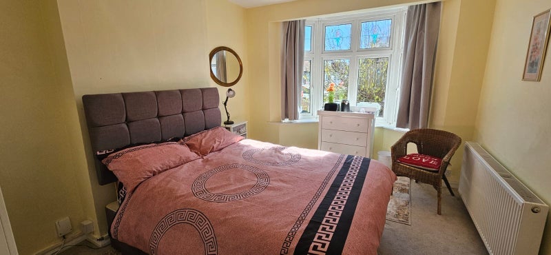 Room Ipswich Road in Greater London