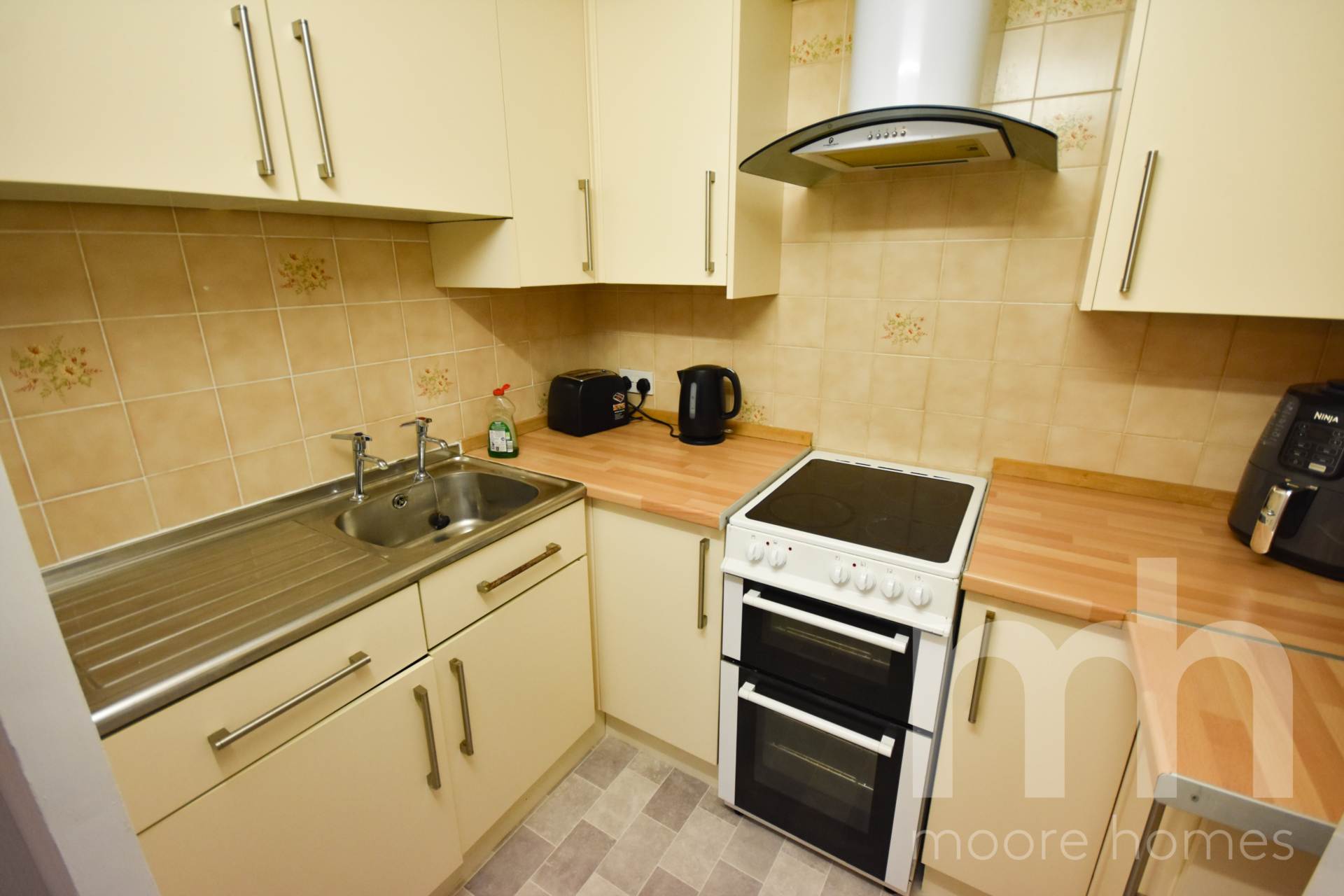 Flat Park Lane in Poynton