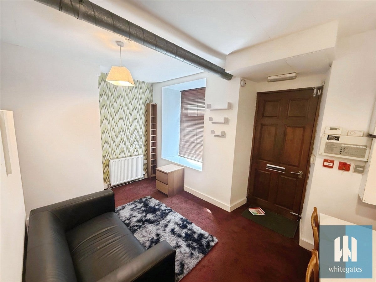 Flat Newsome Road in Kirklees