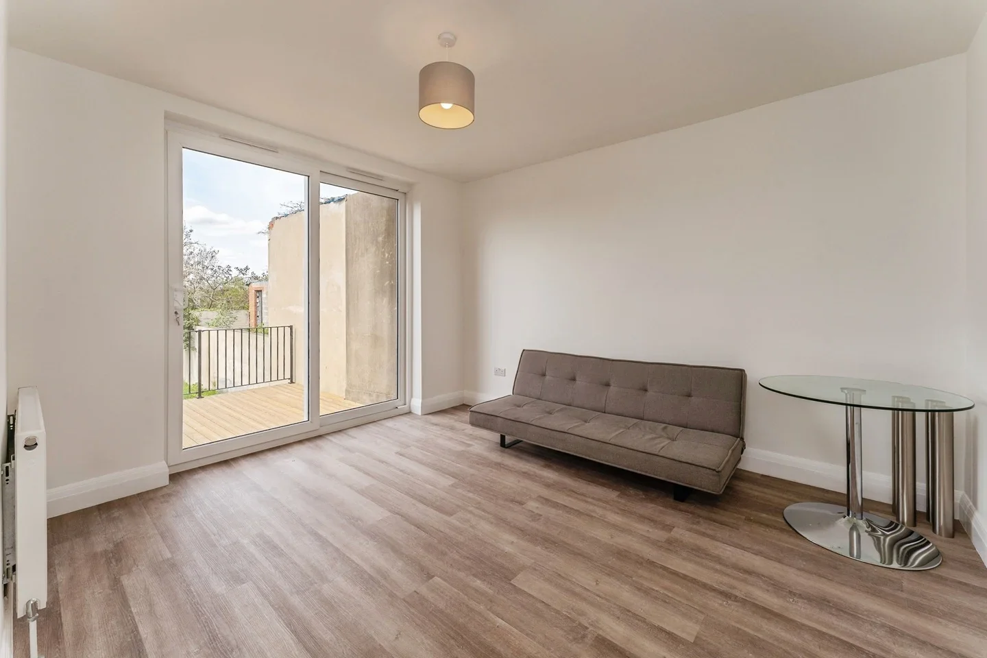 Room Ashfield Road in Greater London