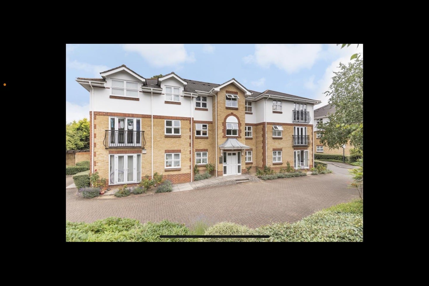 Flat Fairfax Road in Greater London