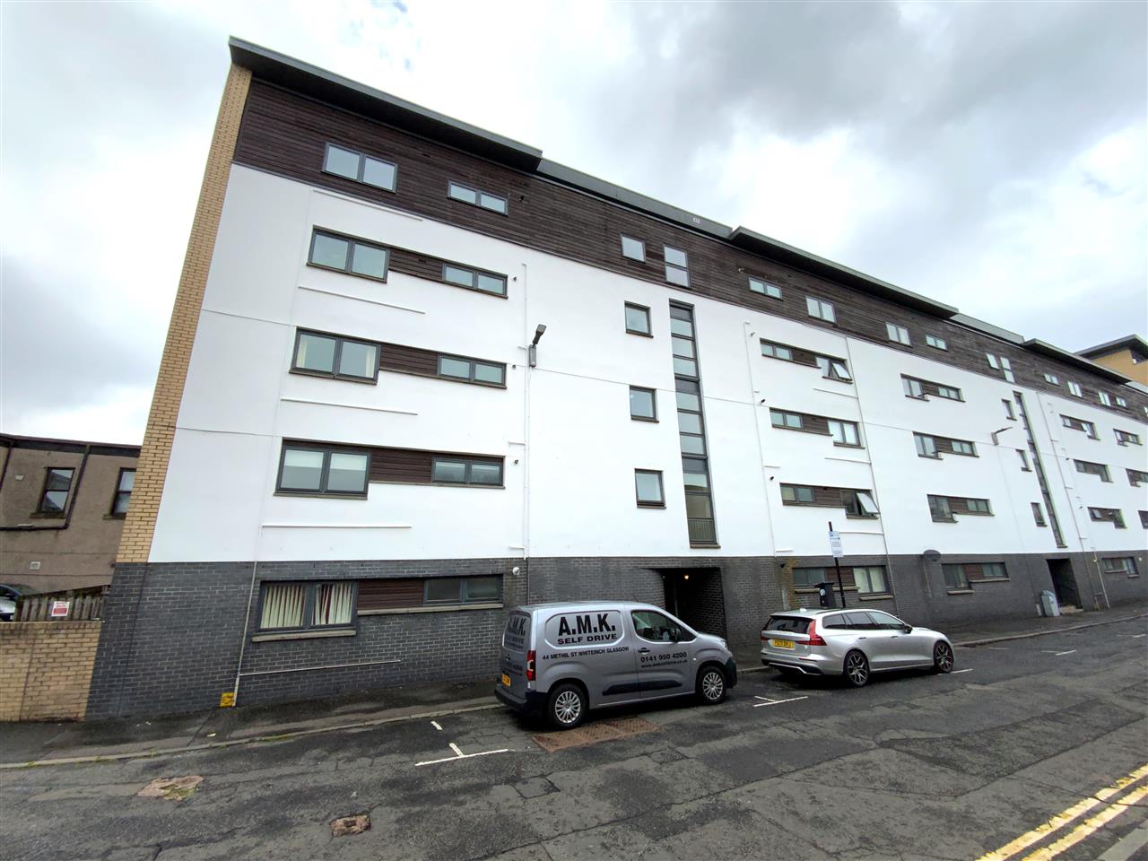 Flat Spoutmouth in Glasgow