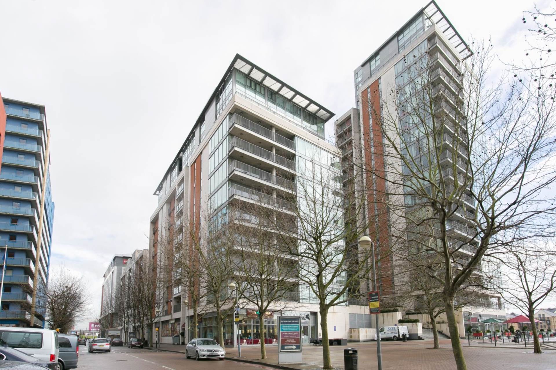 Flat Western Gateway in Greater London