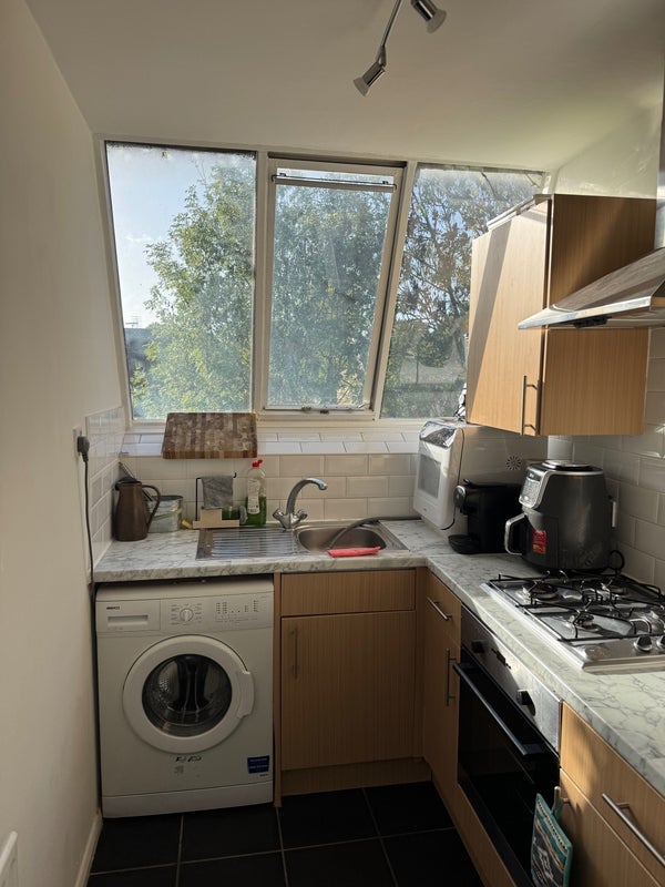 Flat Clapham Park Road in Greater London