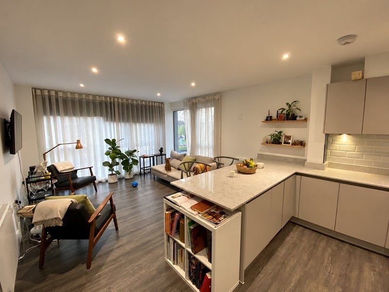 Room Natal Road in Greater London