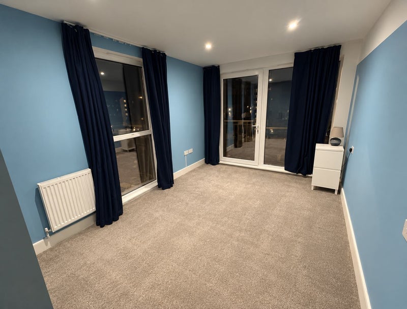 Room Natal Road in Greater London
