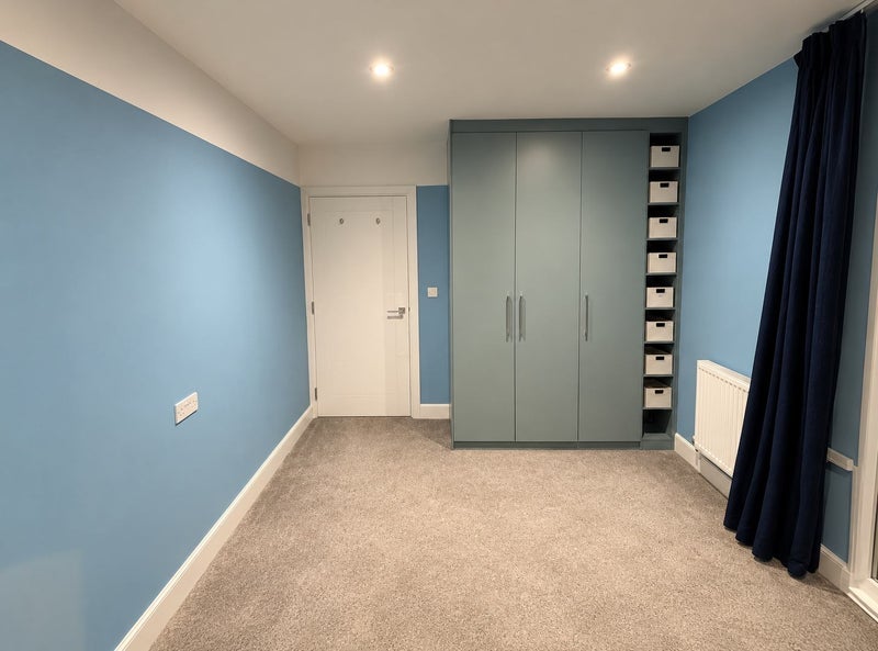 Room Natal Road in Greater London