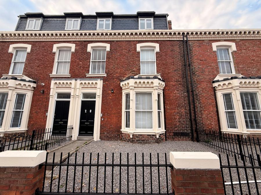 Flat Azalea Terrace North in Sunderland