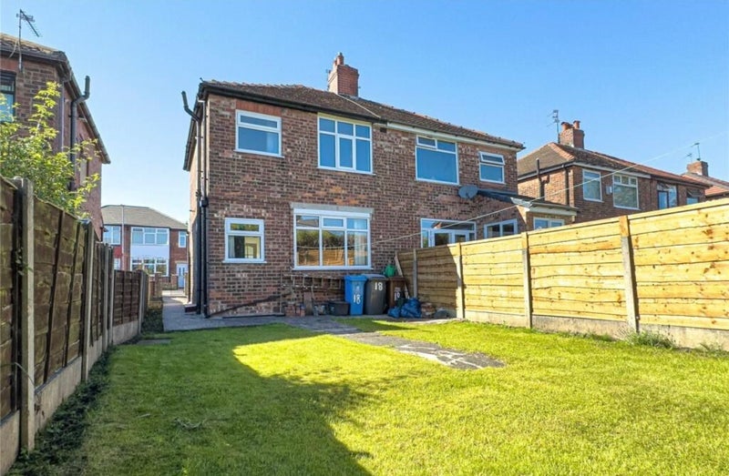 House Welbeck Avenue in Chadderton