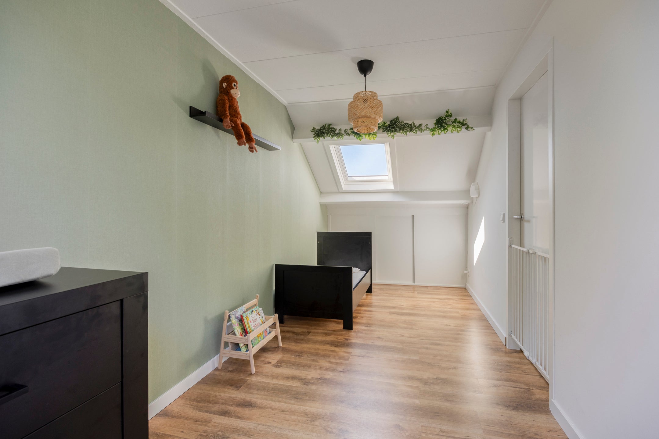 Tussenwoning te koop: Veenbes 38, Nieuwlande