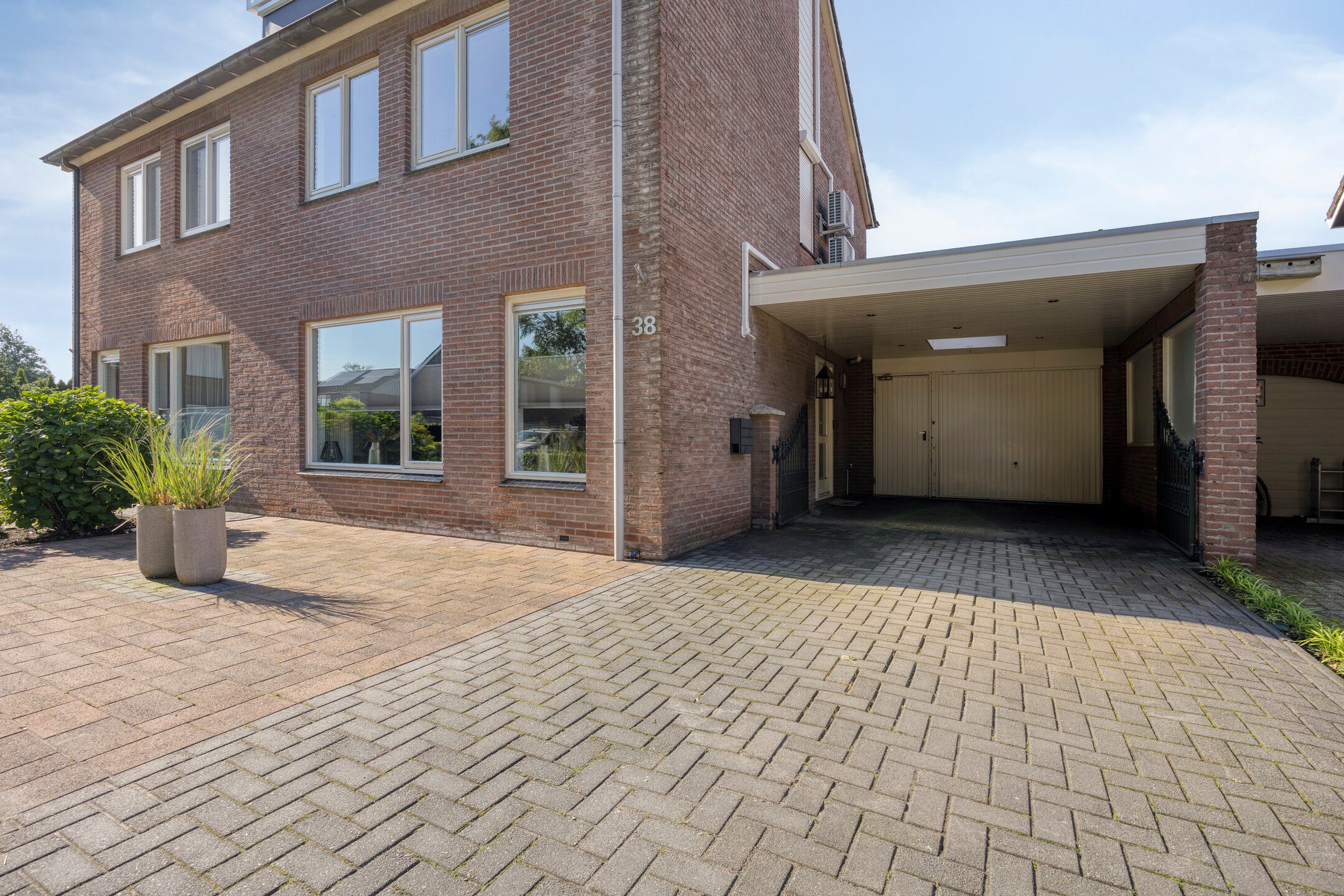 Tussenwoning te koop: Veenbes 38, Nieuwlande
