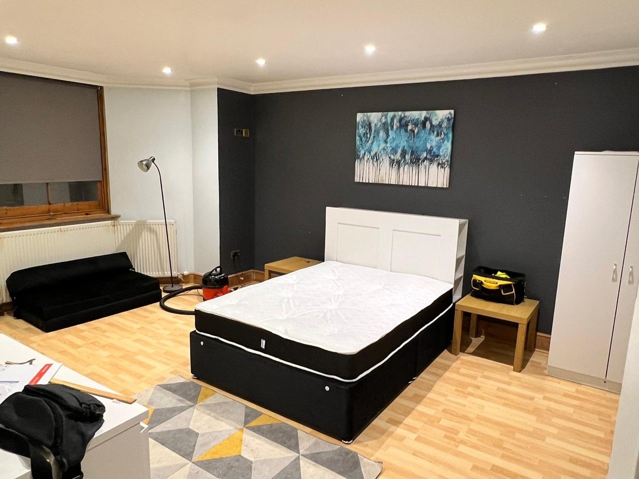 Room Nottingham Road in Greater London