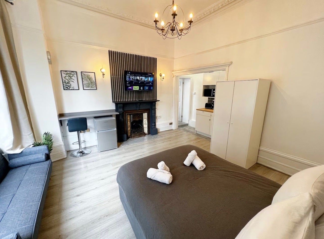 Room Nottingham Road in Greater London