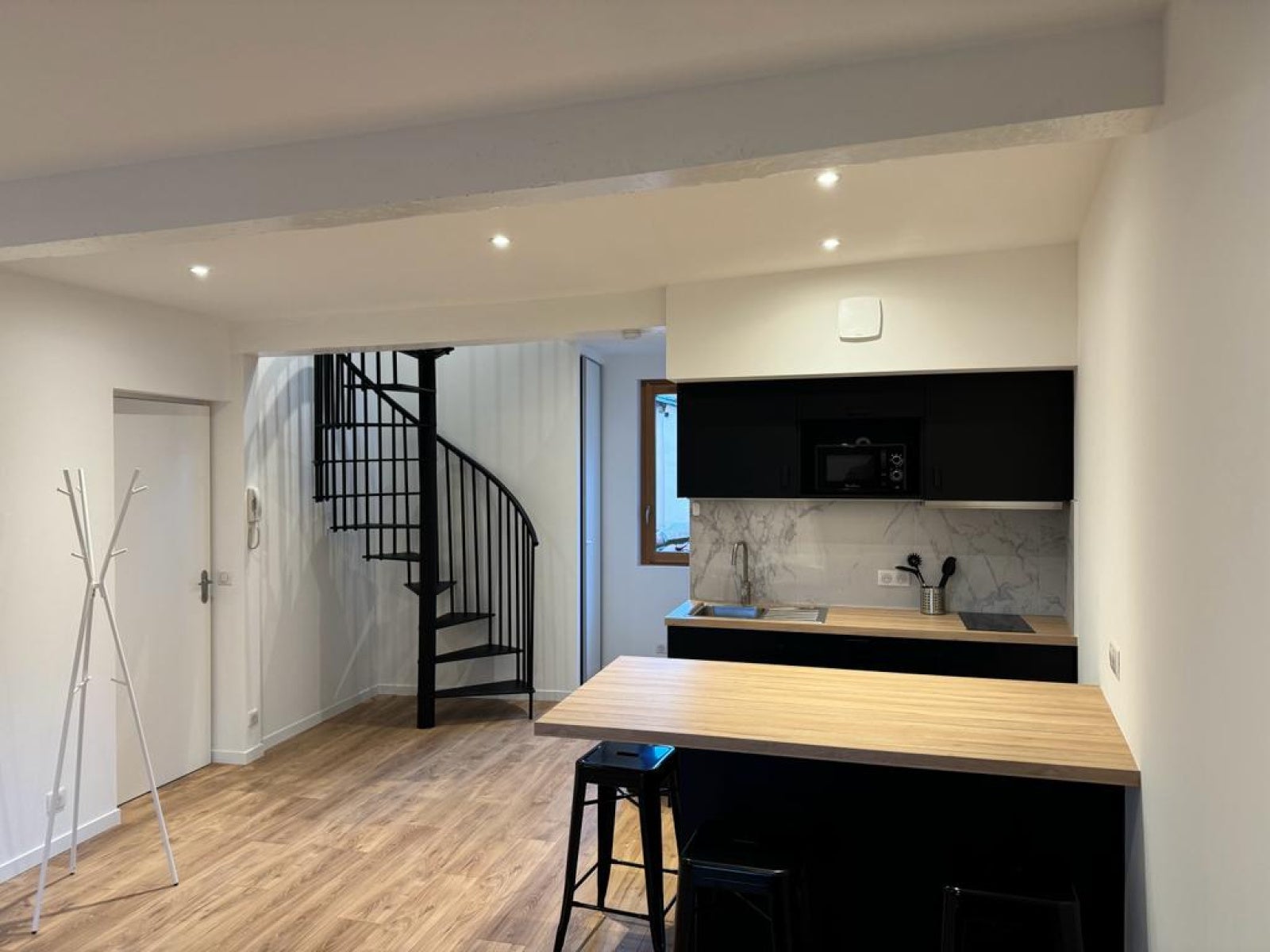 Flat Place Saint-Pierre in Toulouse