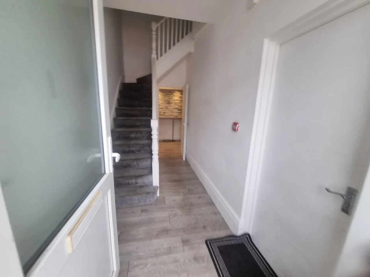 Flat Colinton Road in Greater London