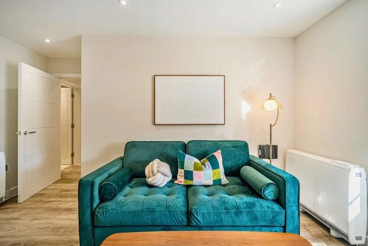 Flat Victoria Road in Rushmoor