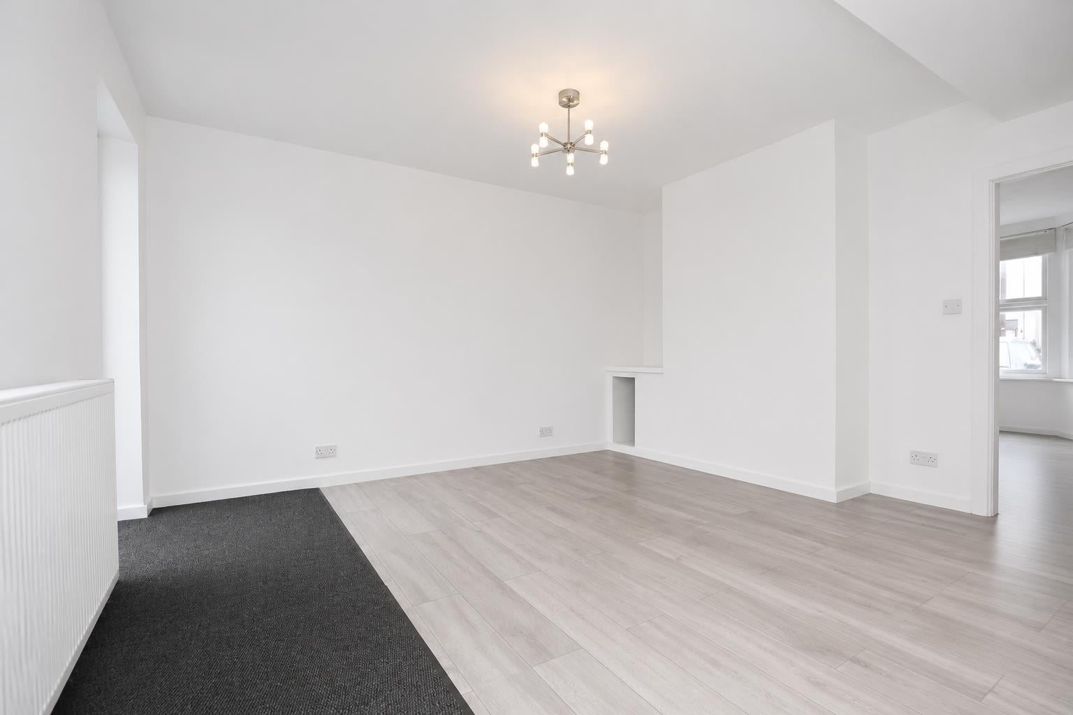 Flat Lumley Road in Reigate and Banstead