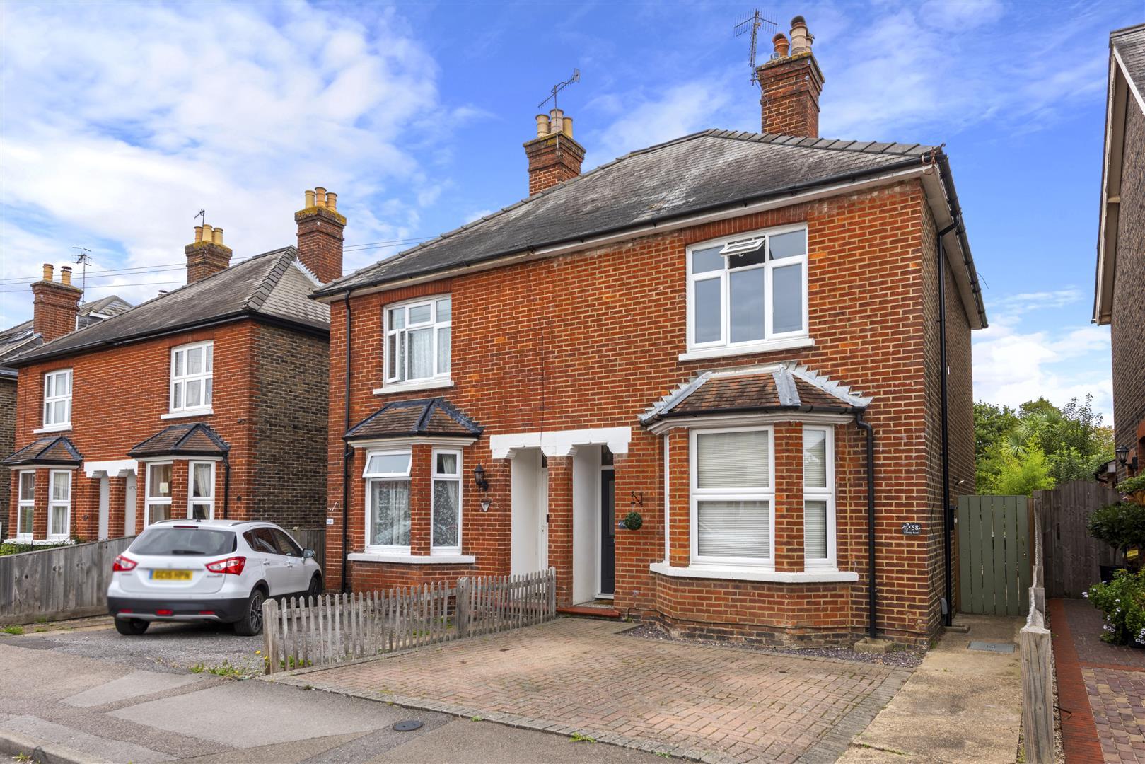 Flat Lumley Road in Reigate and Banstead