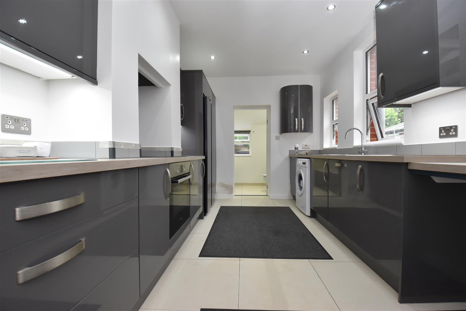 Flat Lumley Road in Reigate and Banstead