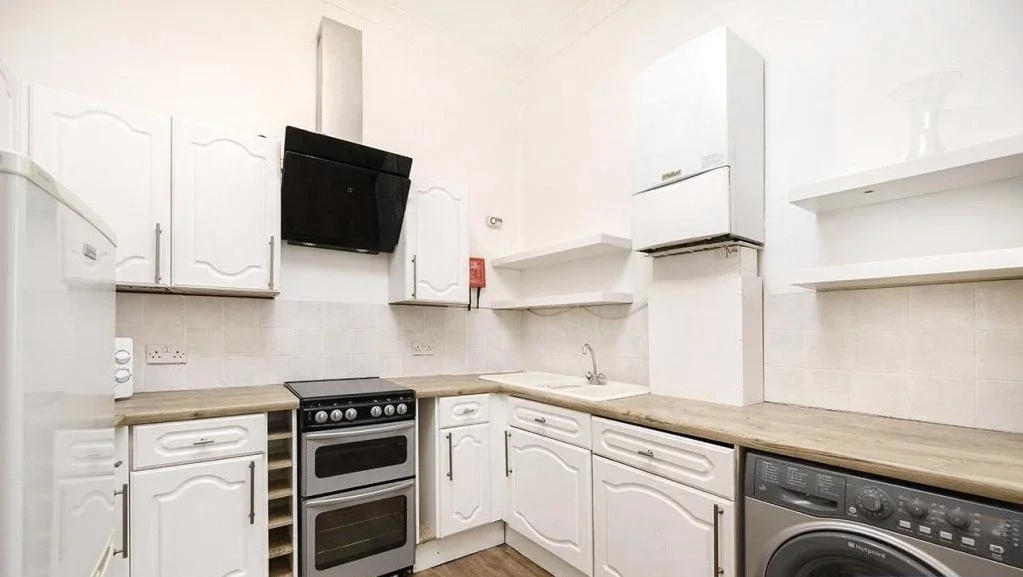 Flat Belmont Street in Greater London