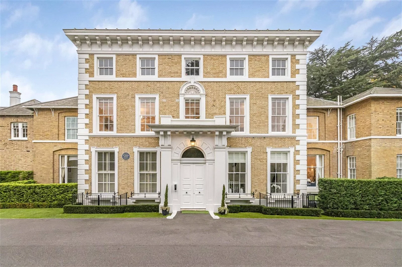 Flat Lipton Close in Greater London