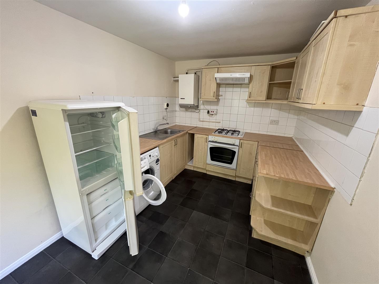 Flat Fairfield Road in Dunstable