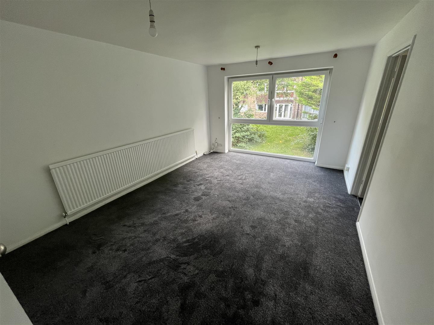 Flat Fairfield Road in Dunstable