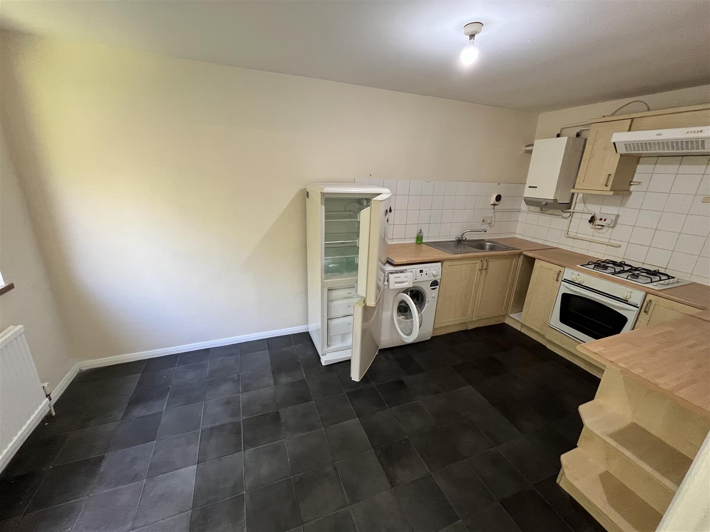 Flat Fairfield Road in Dunstable