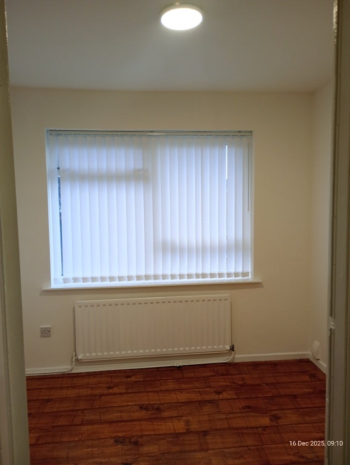 Flat Drummond Road in Thornton